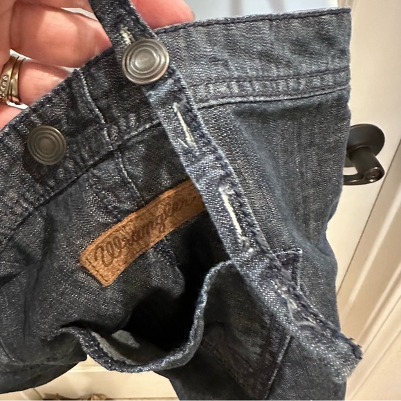 Denim Overall Shorts 11 Average Wrangler - Picture 6 of 9